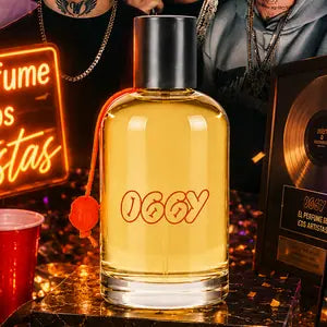 Frasco O66Y × Fragattel con jugo ámbar y tapa negra